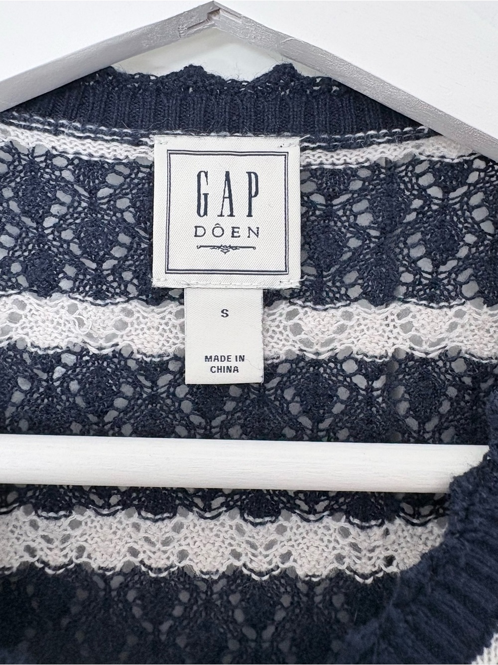 Gap x DÔEN Navy & Cream stripe cardigan. Size S - Picture 5 of 7